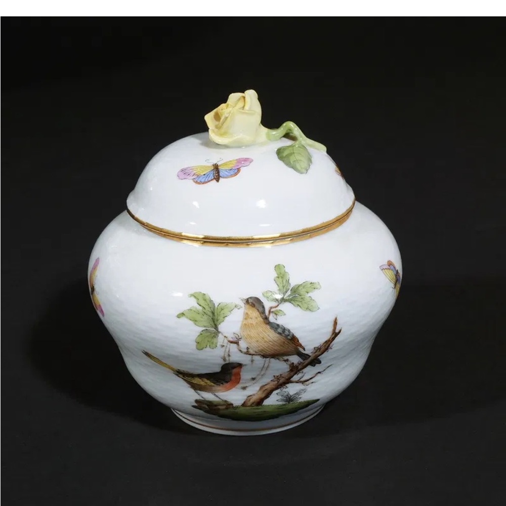 Porcelain Herend Lidded Jar with Bird and Butterfly Motif